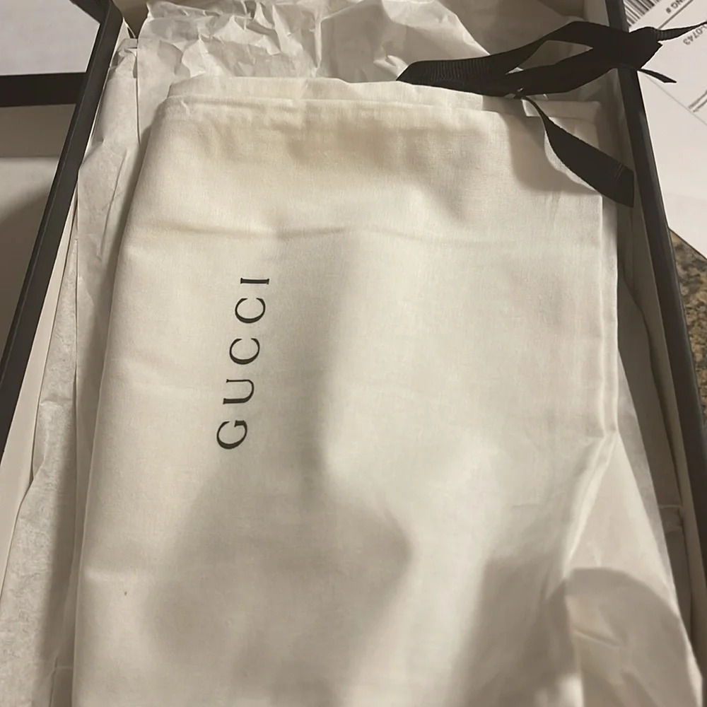 Gucci - Picture 5 of 7